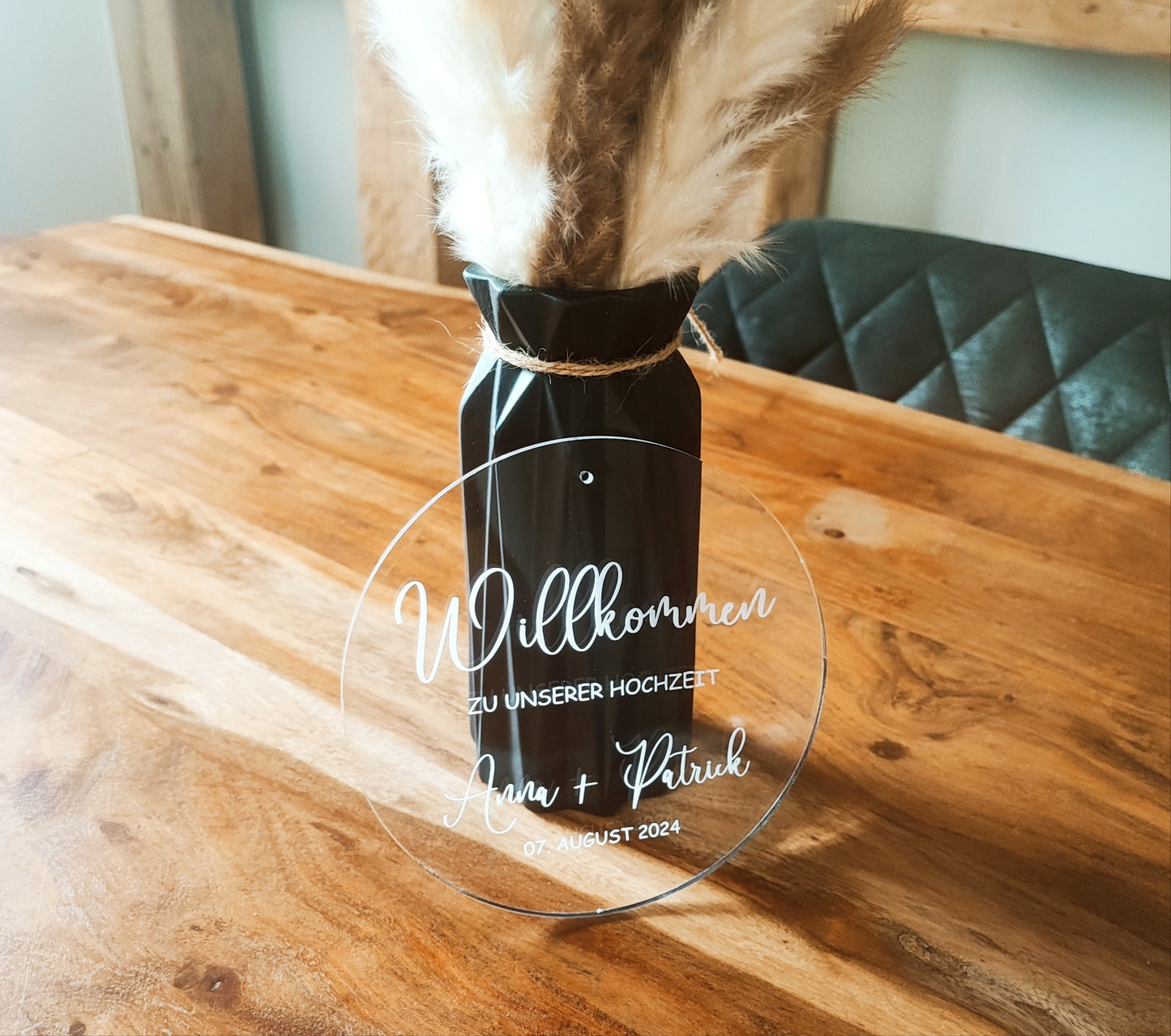 Willkommen zu unserer Hochzeit | Schild aus Acryl | personalisiertes Türschild | Acrylglasscheibe | Türkranz | Rund | Geschenkidee