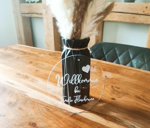 Herzlich Willkommen bei Familie | Schild aus Acryl | personalisiertes Türschild | Acrylglasscheibe | Türkranz | Rund | Geschenkidee