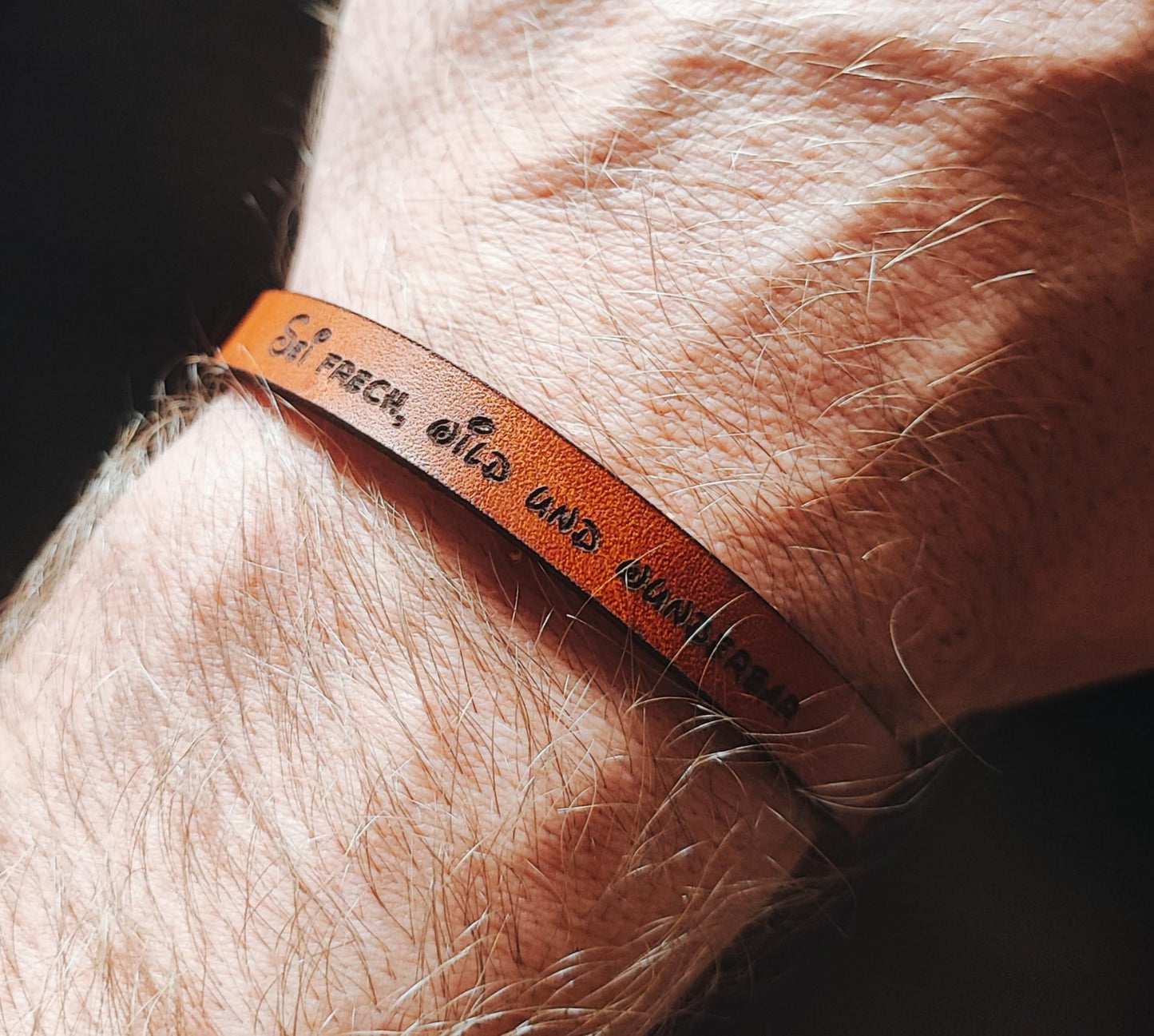 BigTrend24 Echt-Leder-Armband - Sei frech, wild und wunderbar - braun - Kürzbar - Spruch - Geschenkidee - 9mm