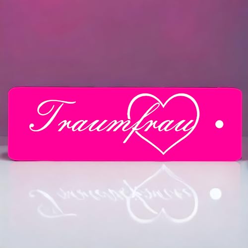 BigTrend24 Schlüsselanhänger mit Gravur - Traumfrau - Herz mit Spruch - Kunststoff in 10 verschiedenen Farben - 80x25mm